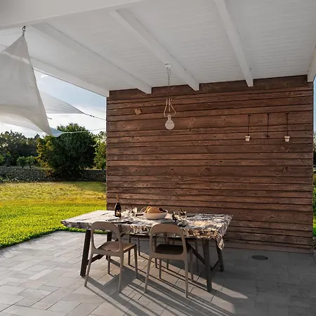 Villa 'tenuta Quattro Volpi' *